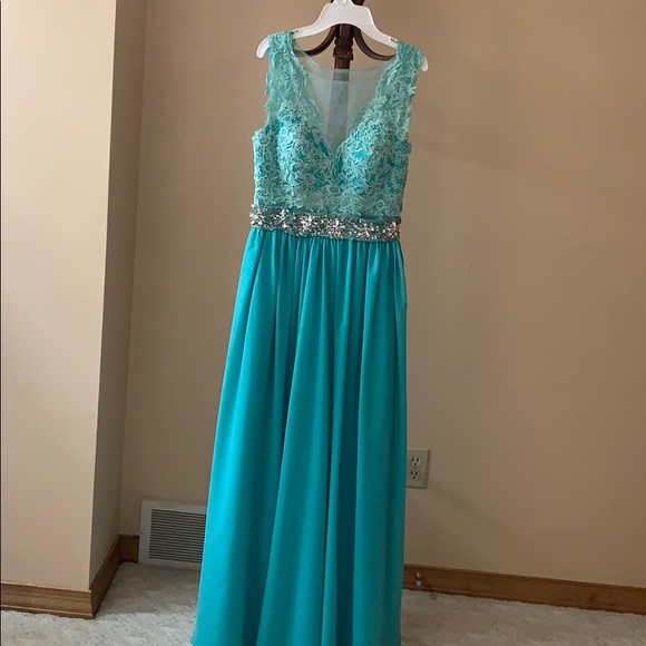 Gorgeous Blue Dress - Picture 1 of 5